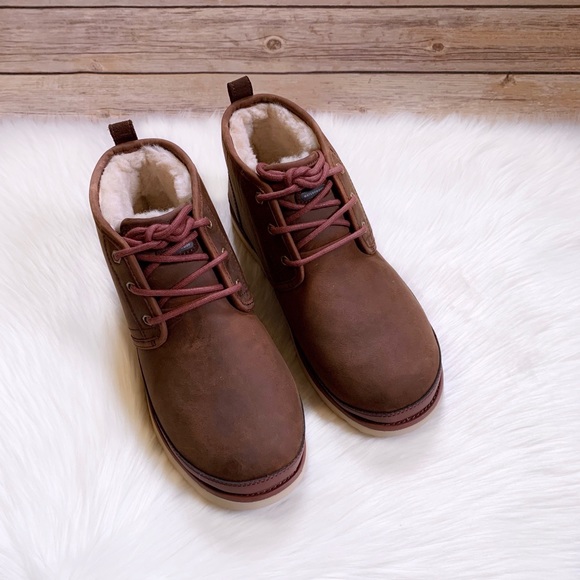 UGG Men’s Neumel Waterproof Chestnut Chukka Boots - Picture 3 of 8